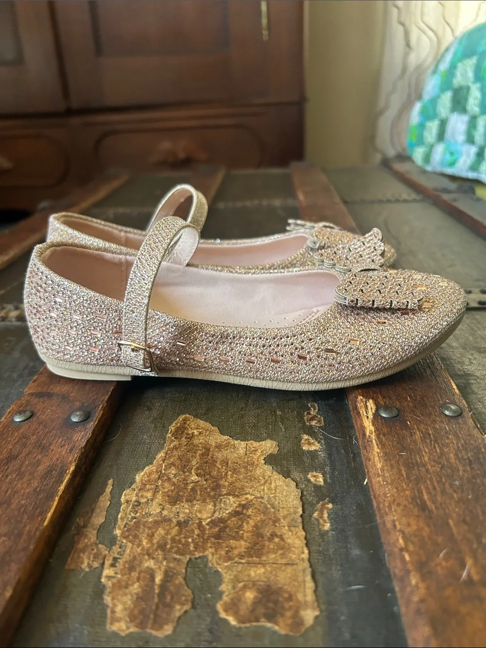 Link Kids Sparkle Mary Jane Flats in Rose Gold; kids size 2